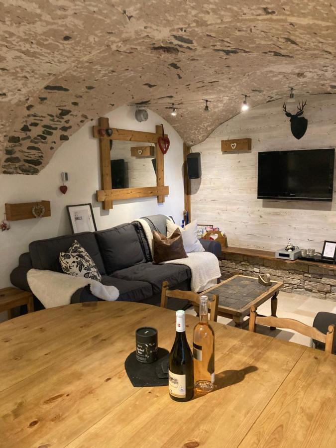 Les Allues Two Bedroom Apartment La Voute, Chandon Near Meribel - Sleeps 4 Adults Or 2 Adults And 3 Children מראה חיצוני תמונה