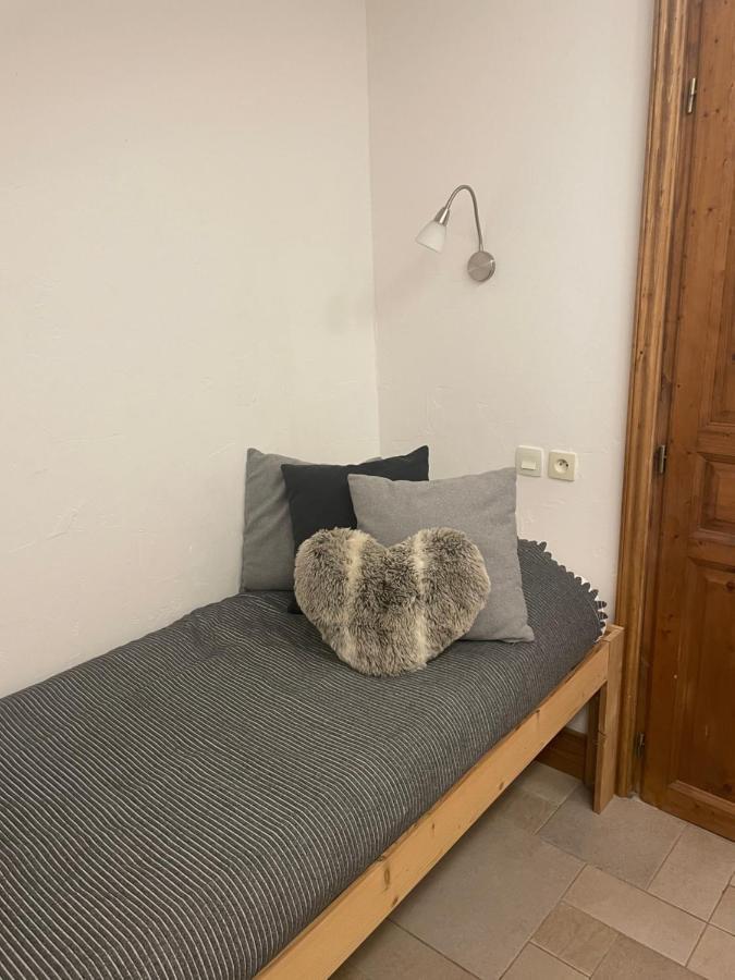 Les Allues Two Bedroom Apartment La Voute, Chandon Near Meribel - Sleeps 4 Adults Or 2 Adults And 3 Children מראה חיצוני תמונה