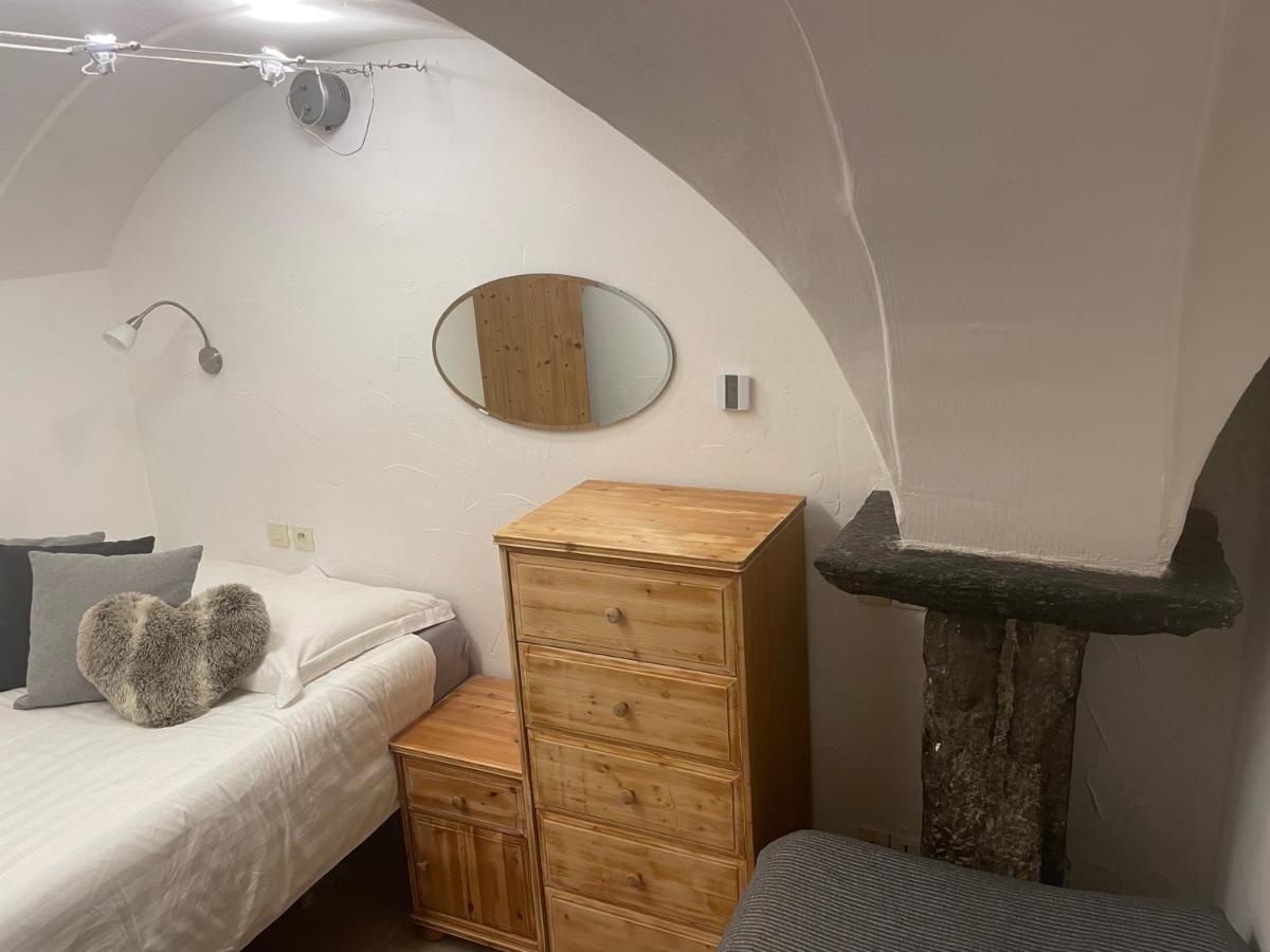 Les Allues Two Bedroom Apartment La Voute, Chandon Near Meribel - Sleeps 4 Adults Or 2 Adults And 3 Children מראה חיצוני תמונה